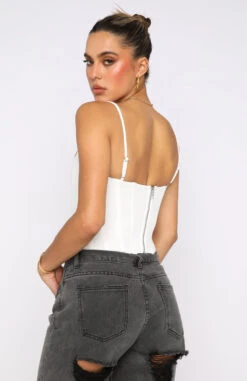 Living Large Bustier White -RD Style Shop 01.06.22 1438