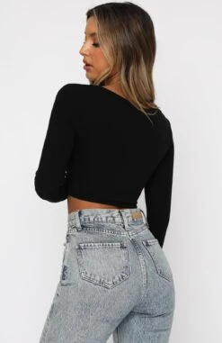 Back In Town Long Sleeve Crop Black -RD Style Shop 04.02.21 1933