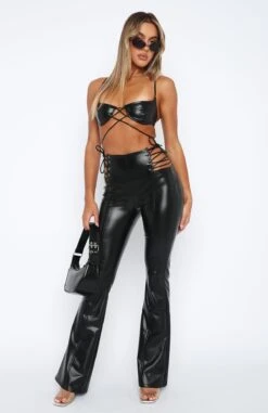 Let's Get Lost PU Crop Black -RD Style Shop 09.02.237372