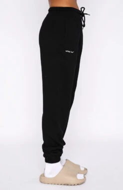 Not An Issue Sweatpants Black 9 Not An Issue Sweatpants Black -RD Style Shop 28.04.22 1001