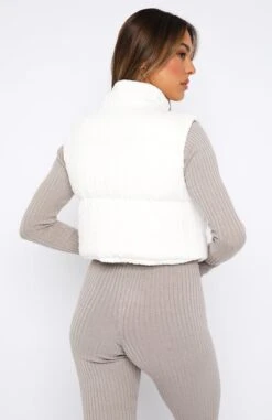 Chalet Girl Puffer Vest Off White -RD Style Shop 30.06.2336029