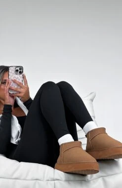 Jet Setter Platform Snug Boots Chestnut 17 Jet Setter Platform Snug Boots Chestnut -RD Style Shop JET SETTER PLATFORM 07.02.23 004