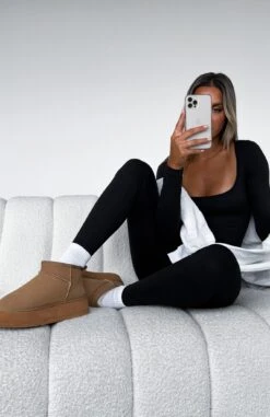 Jet Setter Platform Snug Boots Chestnut 19 Jet Setter Platform Snug Boots Chestnut -RD Style Shop JET SETTER PLATFORM 07.02.23 006