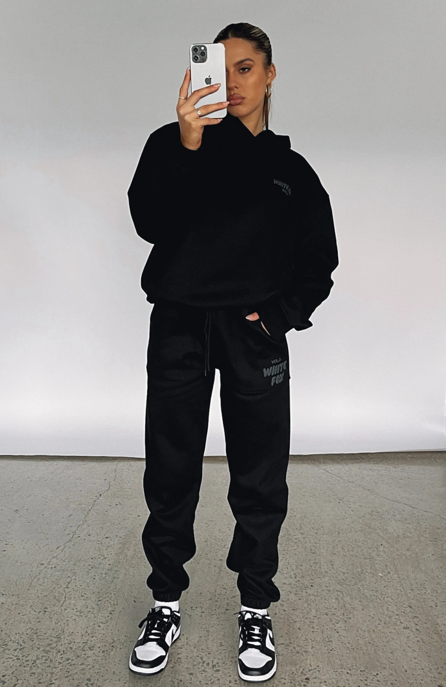 Offstage Sweatpants Onyx 8 Offstage Sweatpants Onyx - Image 6
