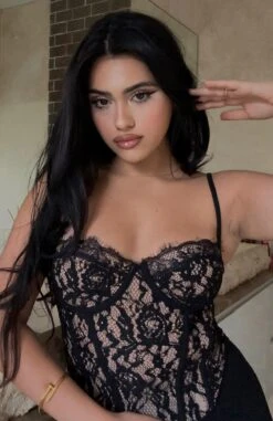 Dreamy Moments Lace Bustier Black